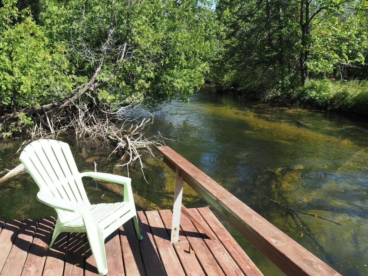 Sleeping Bear Riverside Cabins - Cabin #1 Honor Esterno foto