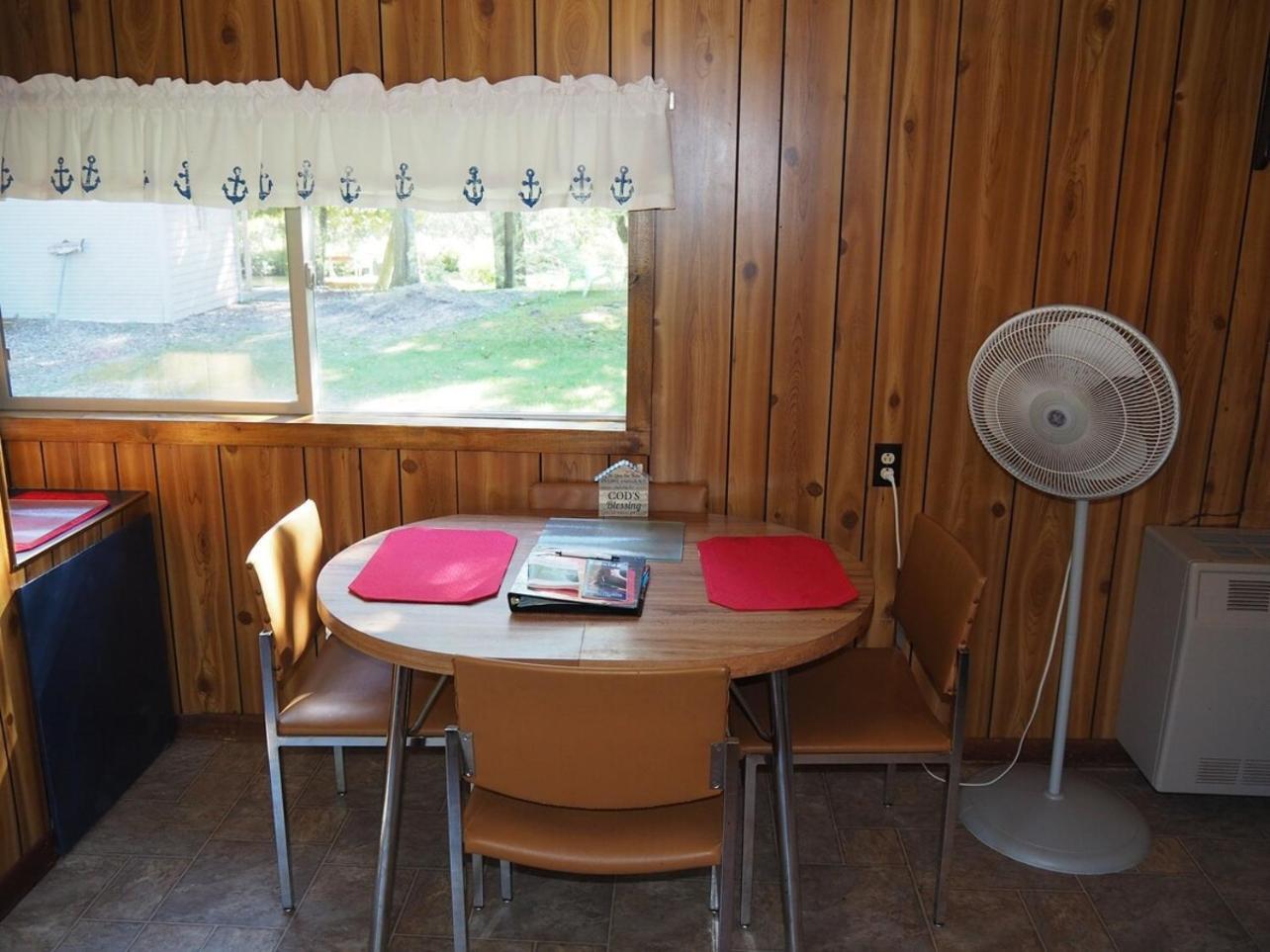 Sleeping Bear Riverside Cabins - Cabin #1 Honor Esterno foto