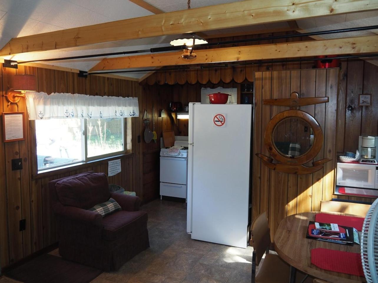 Sleeping Bear Riverside Cabins - Cabin #1 Honor Esterno foto